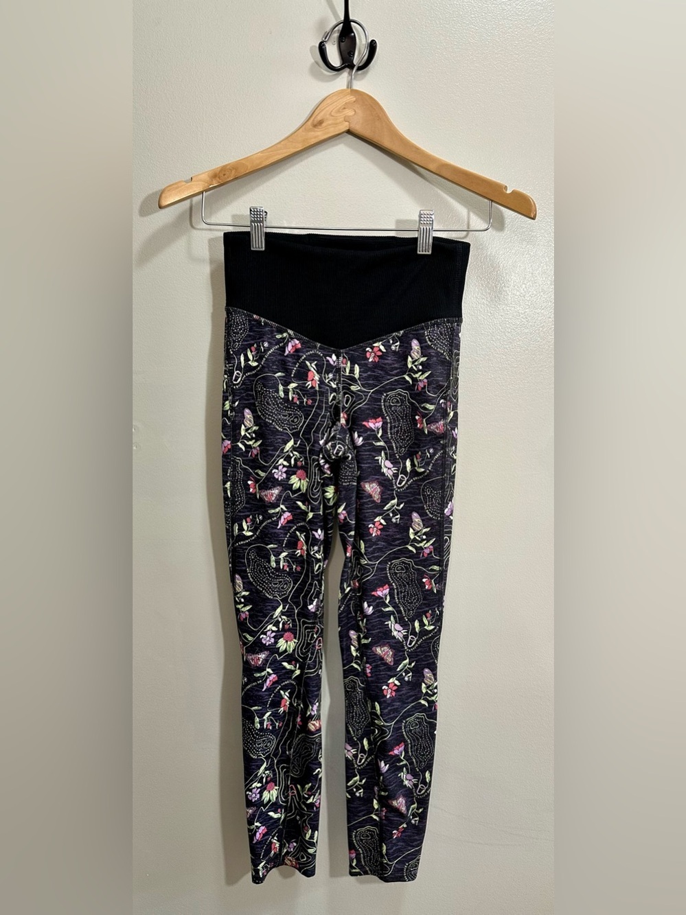 North Face Dune Sky 7/8 Tight leggings Colorful Floral size S - Picture 2 of 8